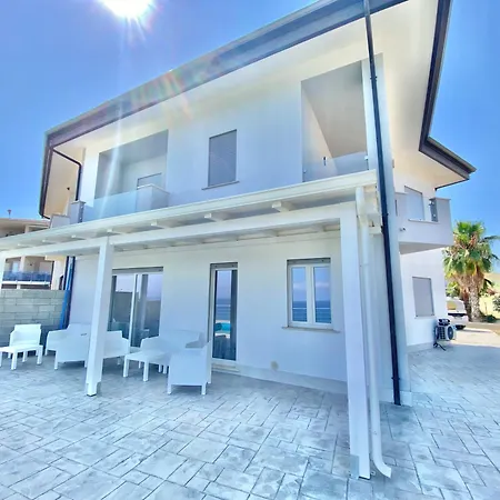 Stunning Sea View Villa *