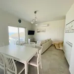 Stunning Sea View 빌라 브리아티코