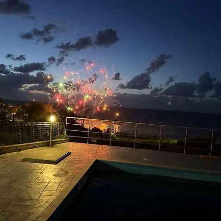 فيلة Stunning Sea View برياتيكو