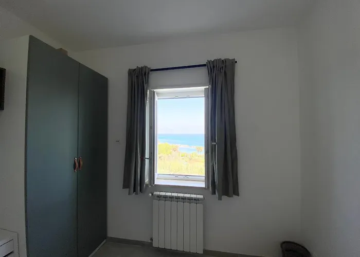 Villa Stunning Sea View Briatico